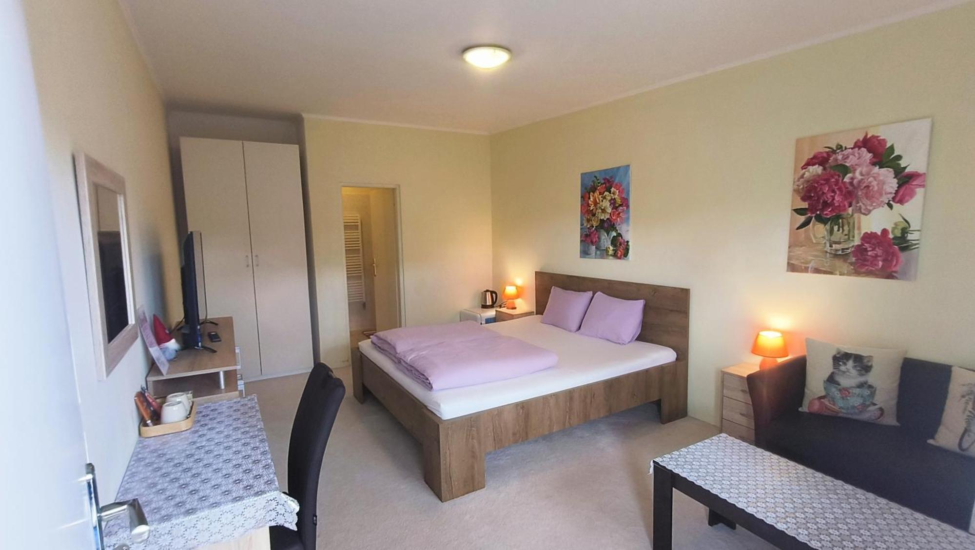 Cozy Room With Garden In Bratislava Buitenkant foto
